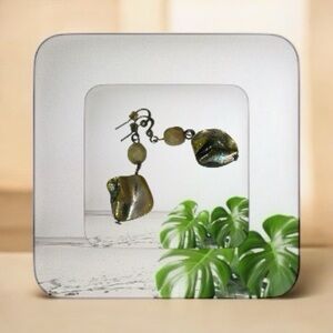 Vintage dangle drop Mother of Pearl Earrings green 3-D fishhook drops